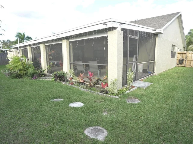 1660 N Audubon Dr, Homestead FL 33035