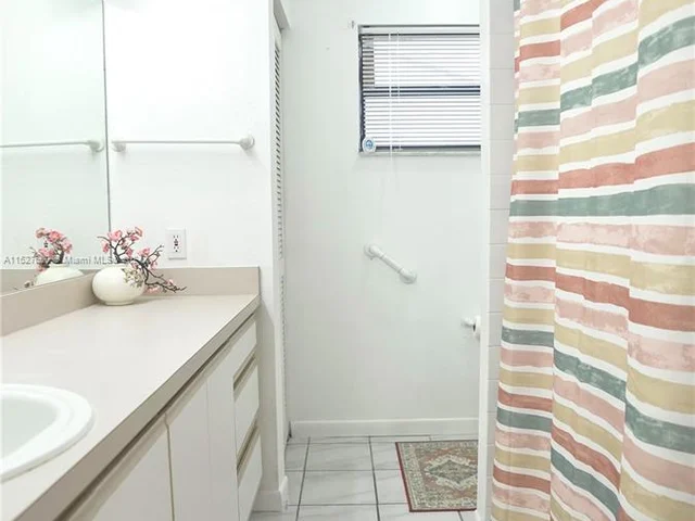 1660 N Audubon Dr, Homestead FL 33035