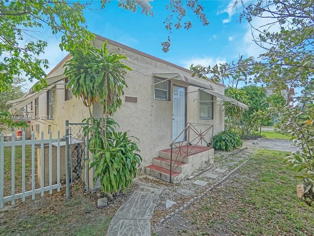 1952 Fillmore St # 1, Hollywood FL 33020