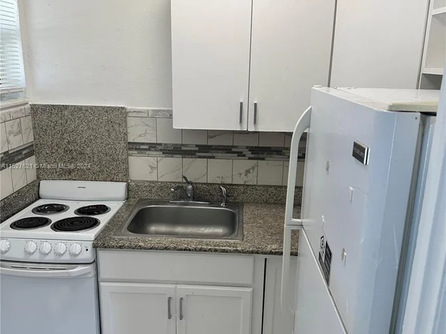 1952 Fillmore St # 1, Hollywood FL 33020