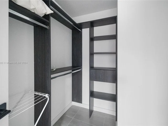 227 NE 2nd St # 2405, Miami FL 33132