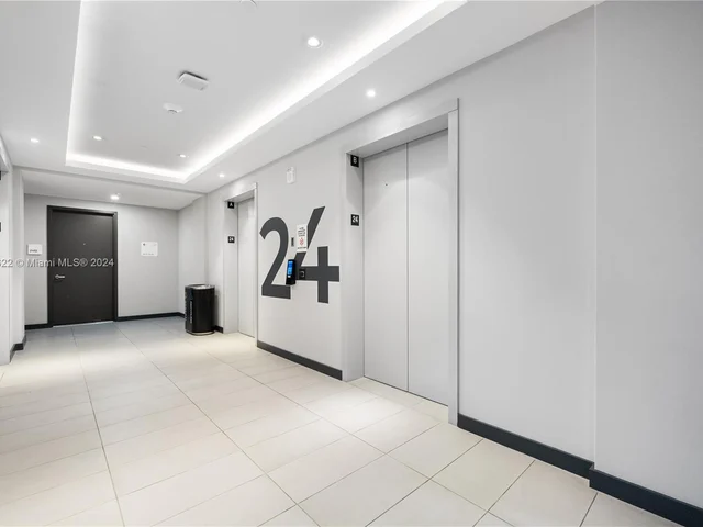 227 NE 2nd St # 2405, Miami FL 33132