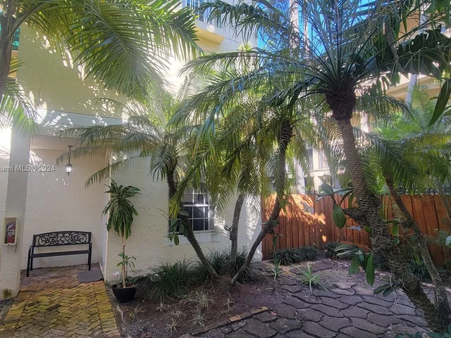 3356 Bird Ave # 4, Miami FL 33133