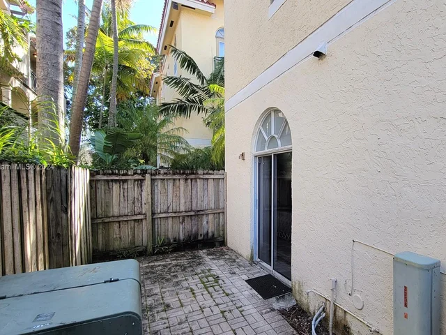 3356 Bird Ave # 4, Miami FL 33133