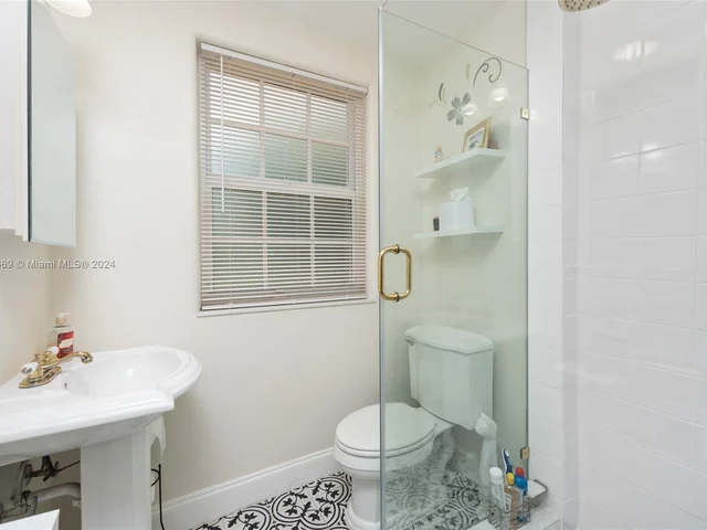 1340 Asturia Ave, Coral Gables FL 33134