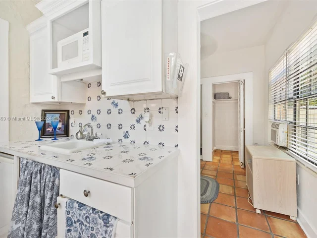 1340 Asturia Ave, Coral Gables FL 33134