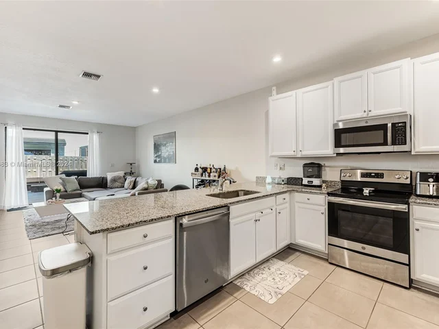 10835 SW 235th Ln, Homestead FL 33032