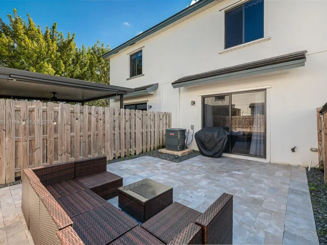 10835 SW 235th Ln, Homestead FL 33032