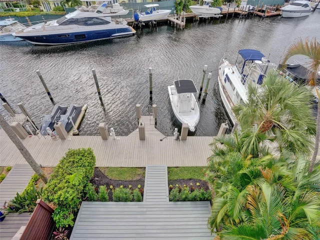 2736 NE 14th St # 1, Fort Lauderdale FL 33304