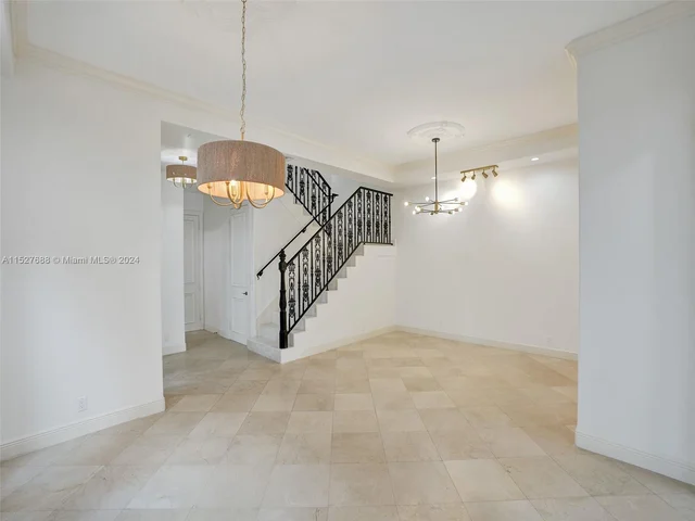 2736 NE 14th St # 1, Fort Lauderdale FL 33304