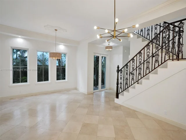 2736 NE 14th St # 1, Fort Lauderdale FL 33304