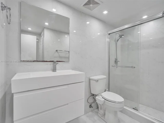 19380 Collins Ave # 214, Sunny Isles Beach FL 33160