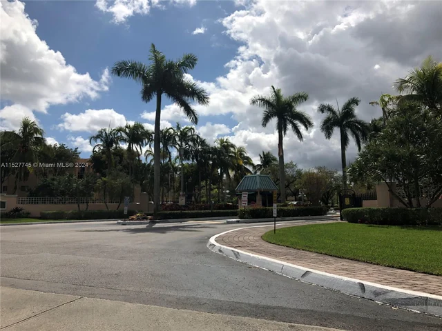 8400 SW 133rd Ave Rd # 324, Miami FL 33183