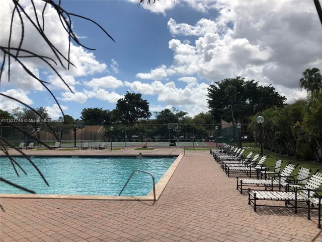 8400 SW 133rd Ave Rd # 324, Miami FL 33183