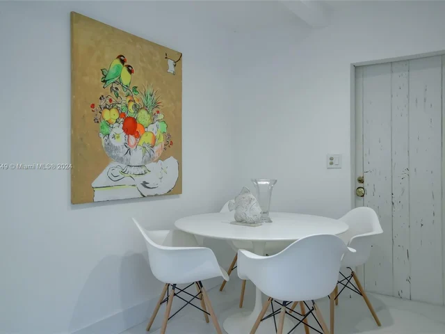 2317 NE 8th St, Fort Lauderdale FL 33304