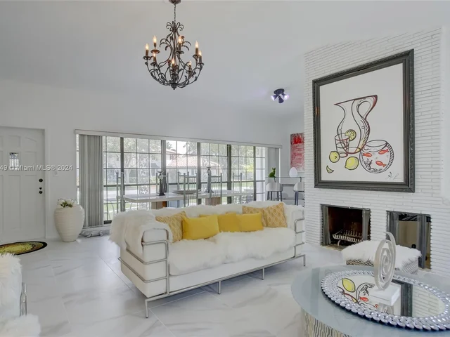 2317 NE 8th St, Fort Lauderdale FL 33304