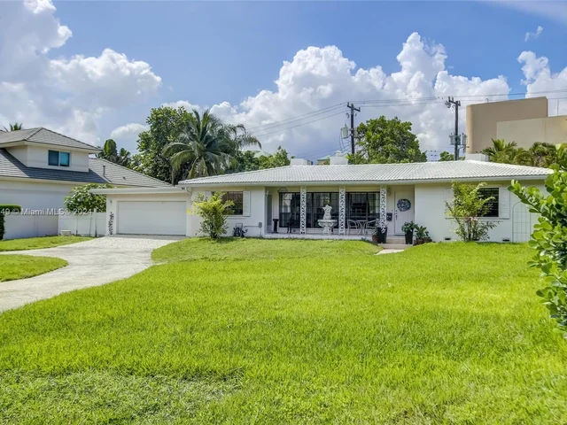 2317 NE 8th St, Fort Lauderdale FL 33304