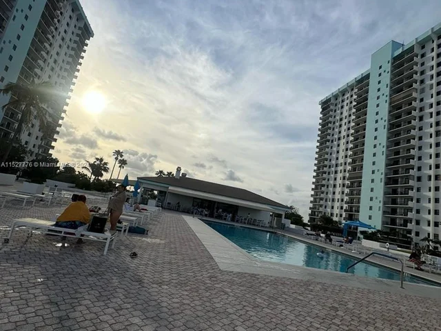 1201 S Ocean Dr # 404N, Hollywood FL 33019