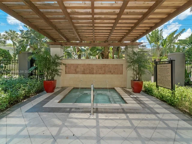 2401 NE 65th St # 601, Fort Lauderdale FL 33308