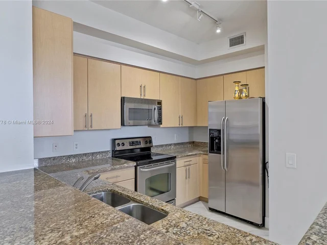 2401 NE 65th St # 601, Fort Lauderdale FL 33308