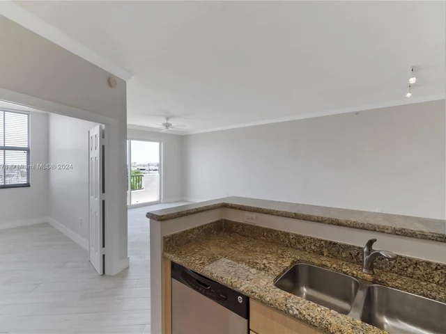 2401 NE 65th St # 601, Fort Lauderdale FL 33308