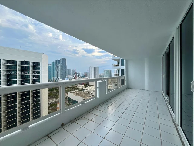 1717 N Bayshore Dr # 3242, Miami FL 33132