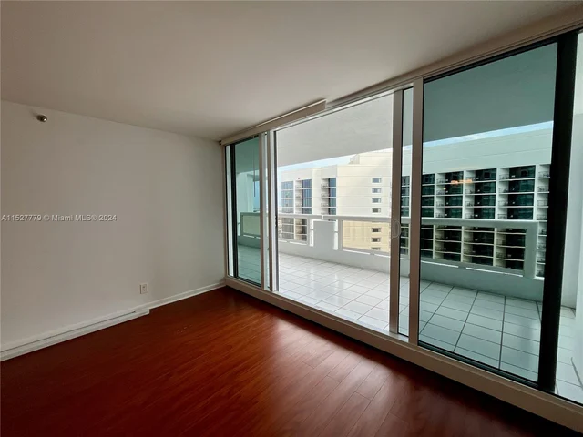 1717 N Bayshore Dr # 3242, Miami FL 33132