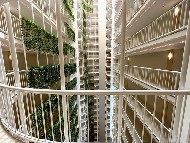 1717 N Bayshore Dr # 3242, Miami FL 33132