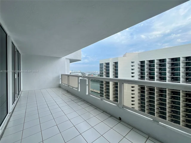 1717 N Bayshore Dr # 3242, Miami FL 33132