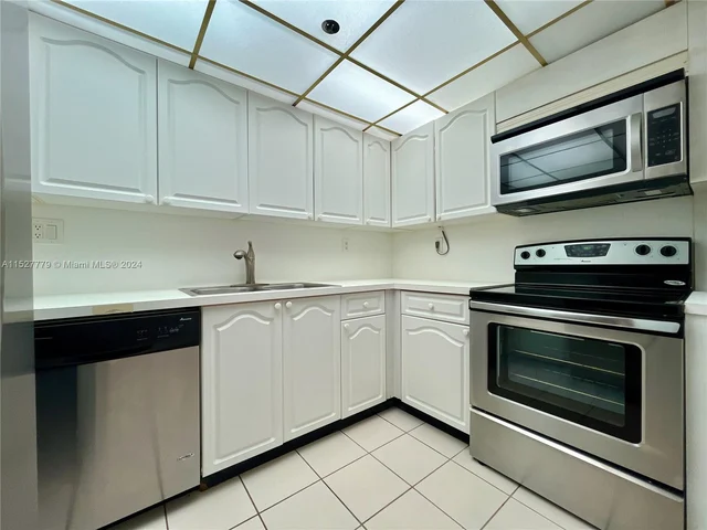 1717 N Bayshore Dr # 3242, Miami FL 33132