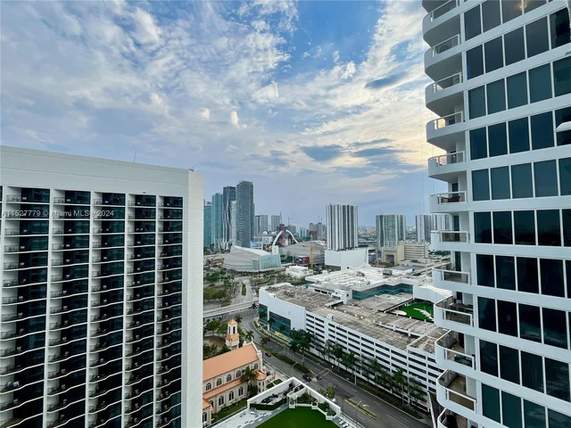 1717 N Bayshore Dr # 3242, Miami FL 33132