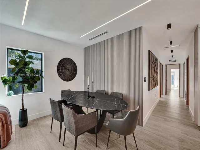 2066 NE 174th St, North Miami Beach FL 33162