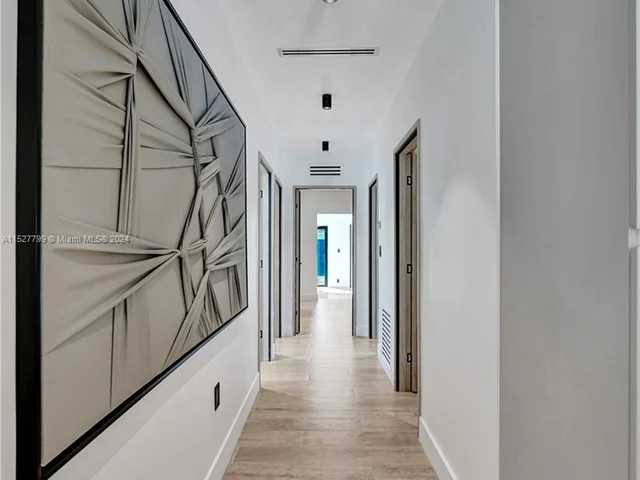 2066 NE 174th St, North Miami Beach FL 33162