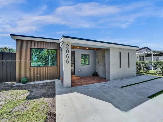 2066 NE 174th St, North Miami Beach FL 33162