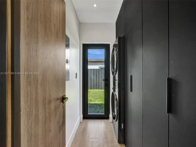 2066 NE 174th St, North Miami Beach FL 33162