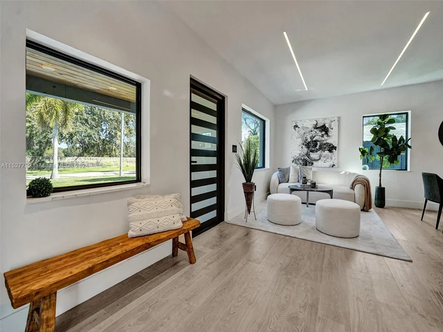 2066 NE 174th St, North Miami Beach FL 33162