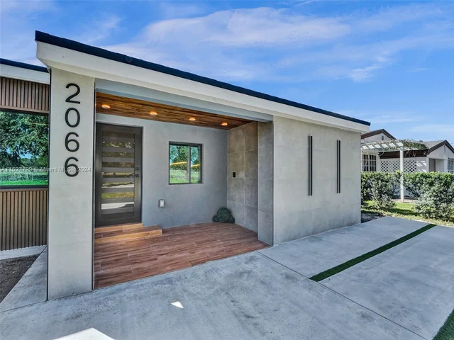 2066 NE 174th St, North Miami Beach FL 33162