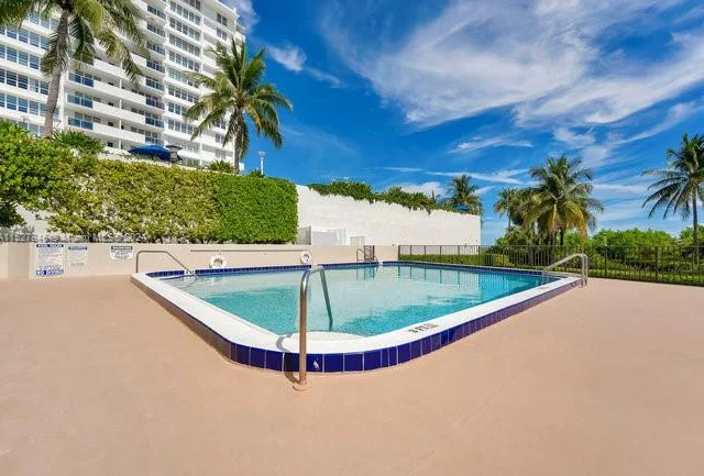 1621 Collins Ave # 405, Miami Beach FL 33139