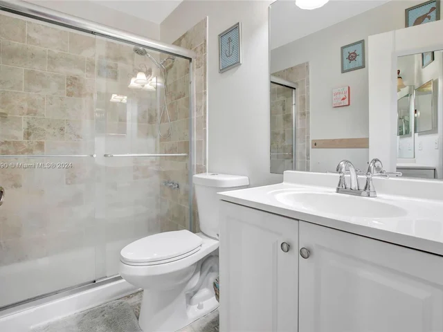 1269 NW 126th Ave, Sunrise FL 33323