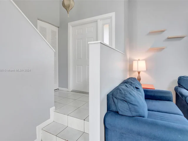 1269 NW 126th Ave, Sunrise FL 33323