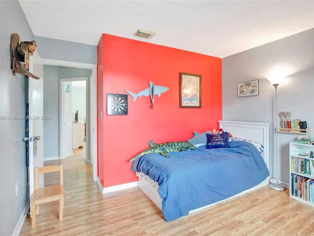 1269 NW 126th Ave, Sunrise FL 33323