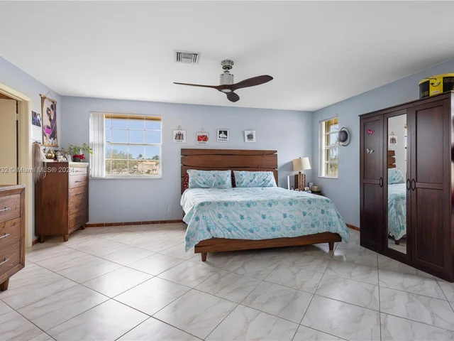 11080 Springfield Place, Cooper City FL 33026