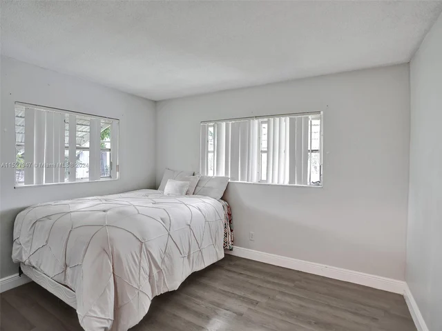 4340 NW 46th Ter, Lauderdale Lakes FL 33319