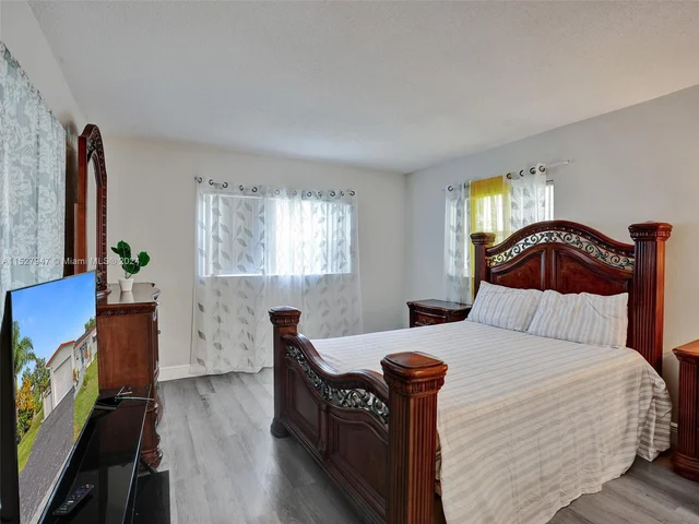 4340 NW 46th Ter, Lauderdale Lakes FL 33319