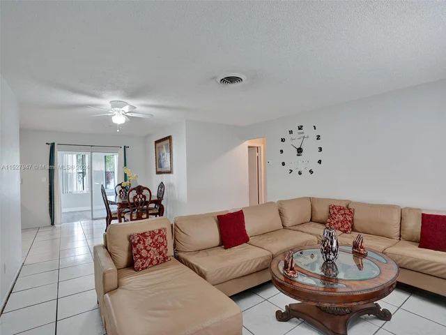 4340 NW 46th Ter, Lauderdale Lakes FL 33319