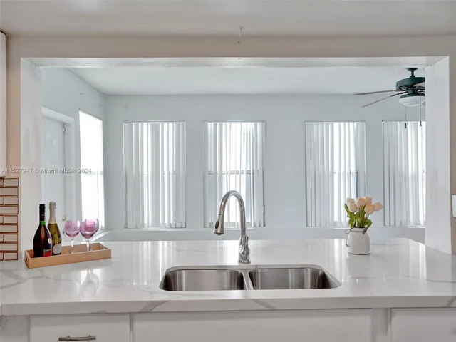 4340 NW 46th Ter, Lauderdale Lakes FL 33319