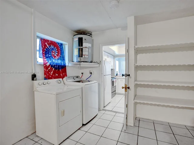 4340 NW 46th Ter, Lauderdale Lakes FL 33319