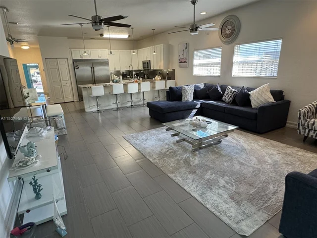 350 SW 2nd Ave # 350, Dania Beach FL 33004