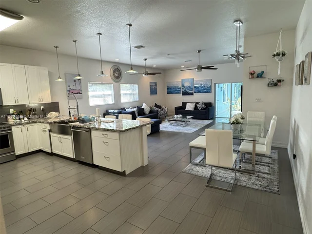 350 SW 2nd Ave # 350, Dania Beach FL 33004