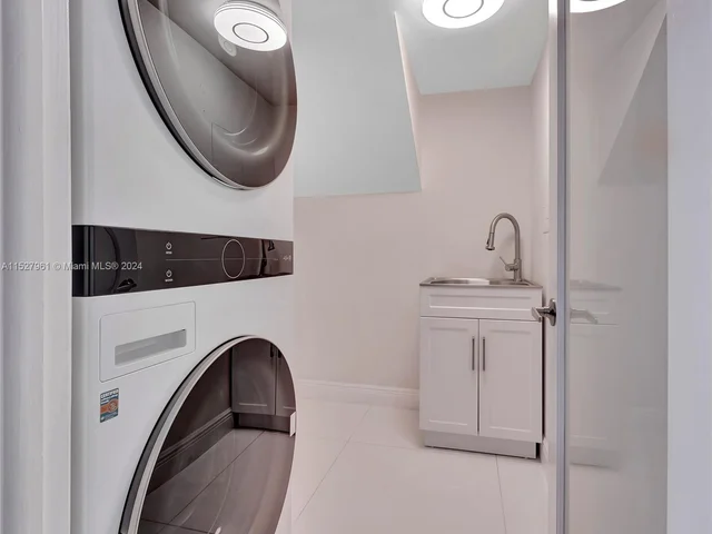 14272 SW 152nd Ct, Miami FL 33196